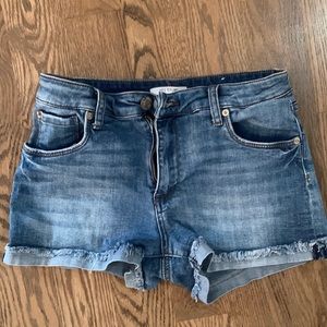 Short jean shorts